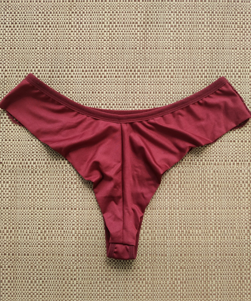 Calcinha Fio Duplo Plus – Dany — Calcinhas Femininas, Calcinhas Plus Size — SKU 485029. Cor: Lilás, Romance, Marinho, Rubro. Tamanho: 48, 50, 52