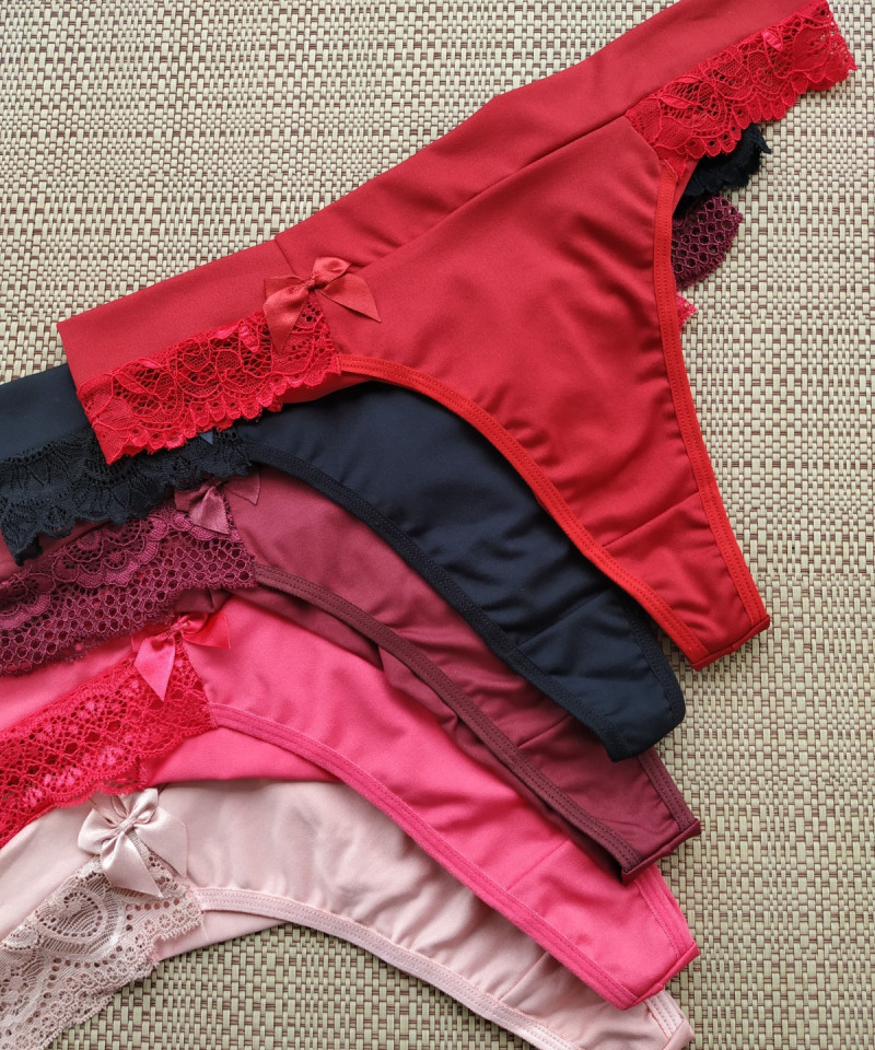 Calcinha Fio Duplo Plus Size – Vania — Calcinhas Femininas, Calcinhas Plus Size — SKU 486682. Cor: Romance, Marinho, Rubro, Preto. Tamanho: 48, 50, 52