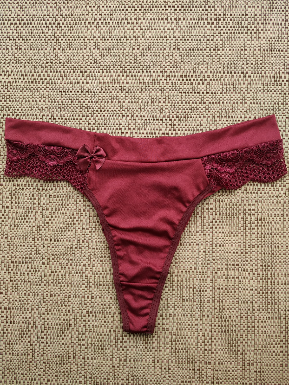 Calcinha Fio Duplo Plus Size – Vania — Calcinhas Femininas, Calcinhas Plus Size — SKU 486682. Cor: Romance, Marinho, Rubro, Preto. Tamanho: 48, 50, 52