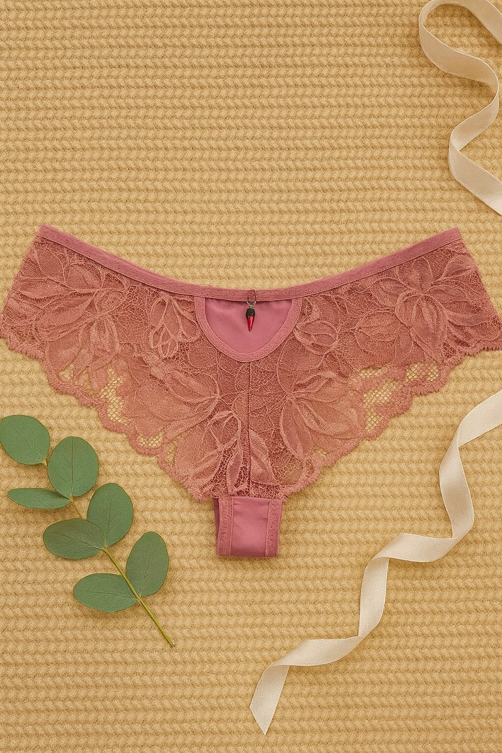 Calcinha Pimenta — Calcinhas Femininas, Leve Tudo com Desconto — SKU CAL-PIMENTA. Cor: Romance, Sandia, Preto, Rubi. Tamanho: P, M, G, GG