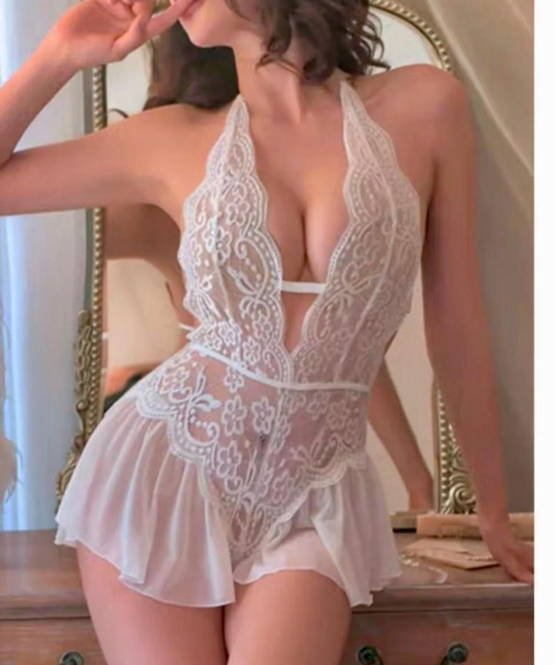 Lingerie Body Rendado Princesinha com sainha e abertura sexy + decote — Body — SKU 933230824. Cor: Preto, Branco, Vermelho. Tamanho: M, G, GG
