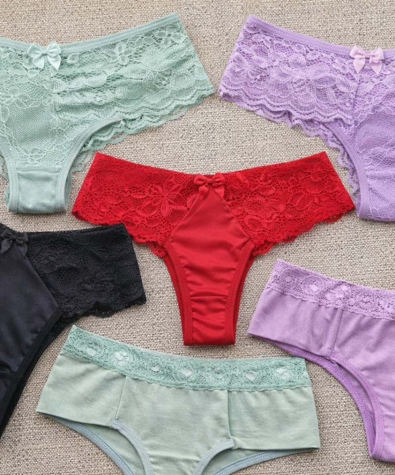 Kit com 10 Calcinhas de Lingerie Variadas – Queima de Estoque — Kits de Lingerie — SKU KIT-10-CAL. Cor: Cores sortidas pelo sistema. Tamanho: 10 P, 10 M, 10 G, 10 GG